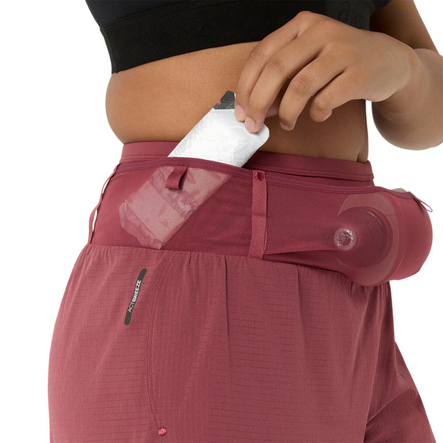 Brisket Red, side pocket in use with snack