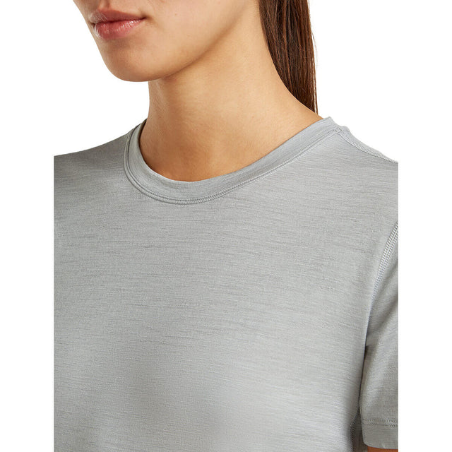 Proto Grey, 3/4 view of neckline