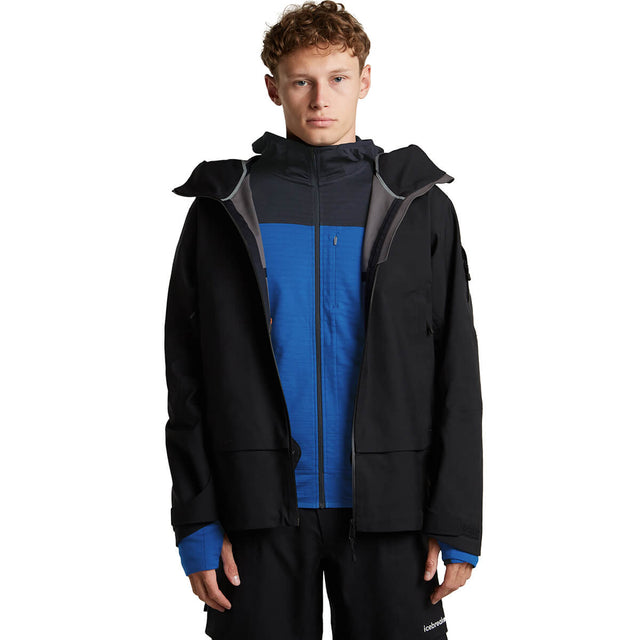 Lazurite/Midnight Navy, worn under open shell jacket