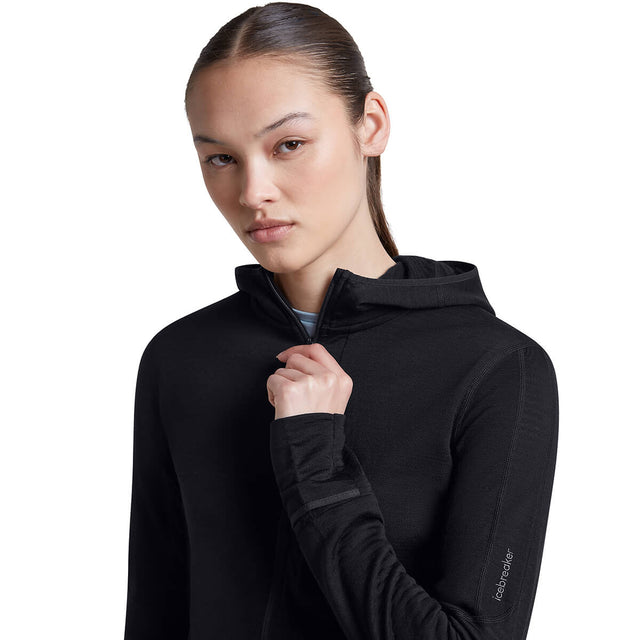 Black, being unzipped detail
