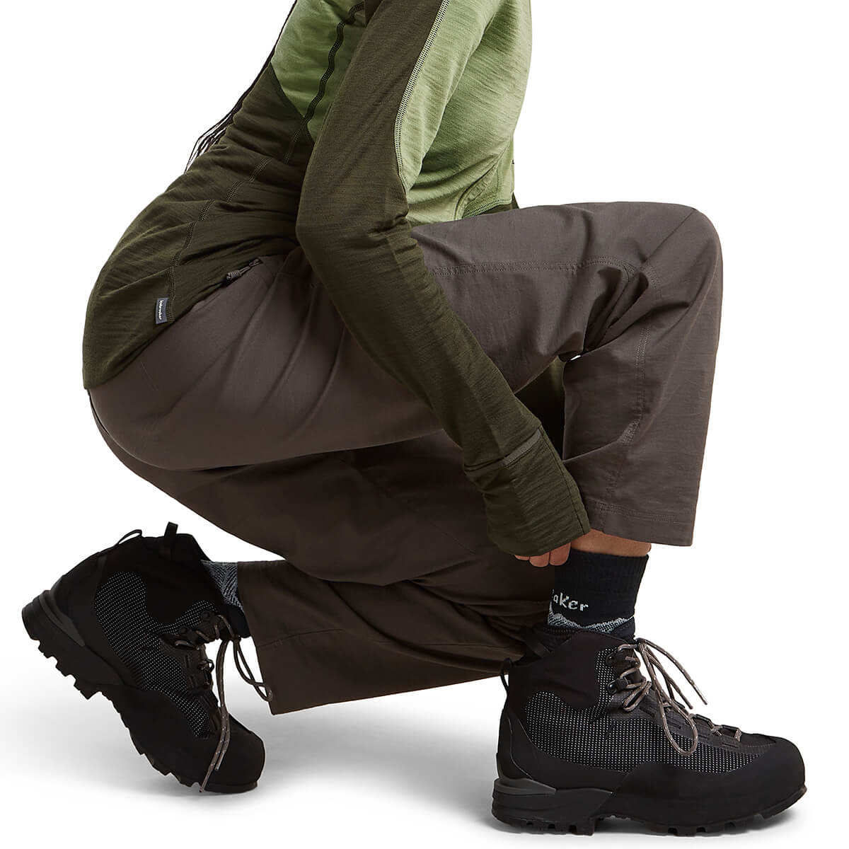 Black/Alloy/Snow worn with shoes