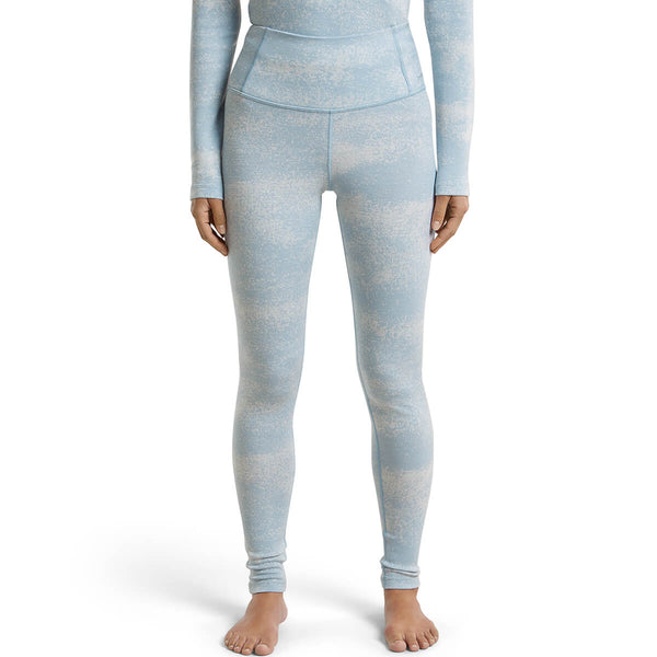 Snow/Zinc Blue on model