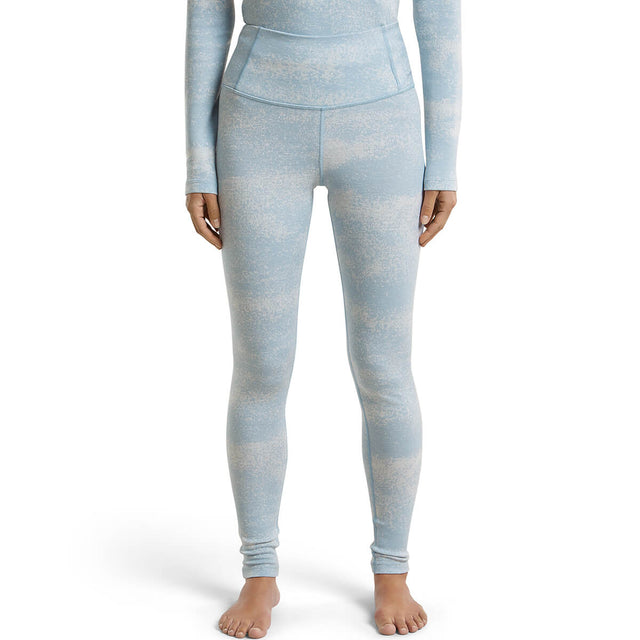 Snow/Zinc Blue on model