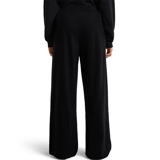 Black back, on model