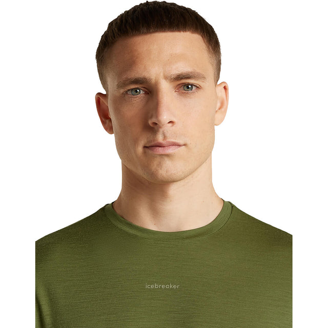 Sphagnum, neckline and chest detail, front view