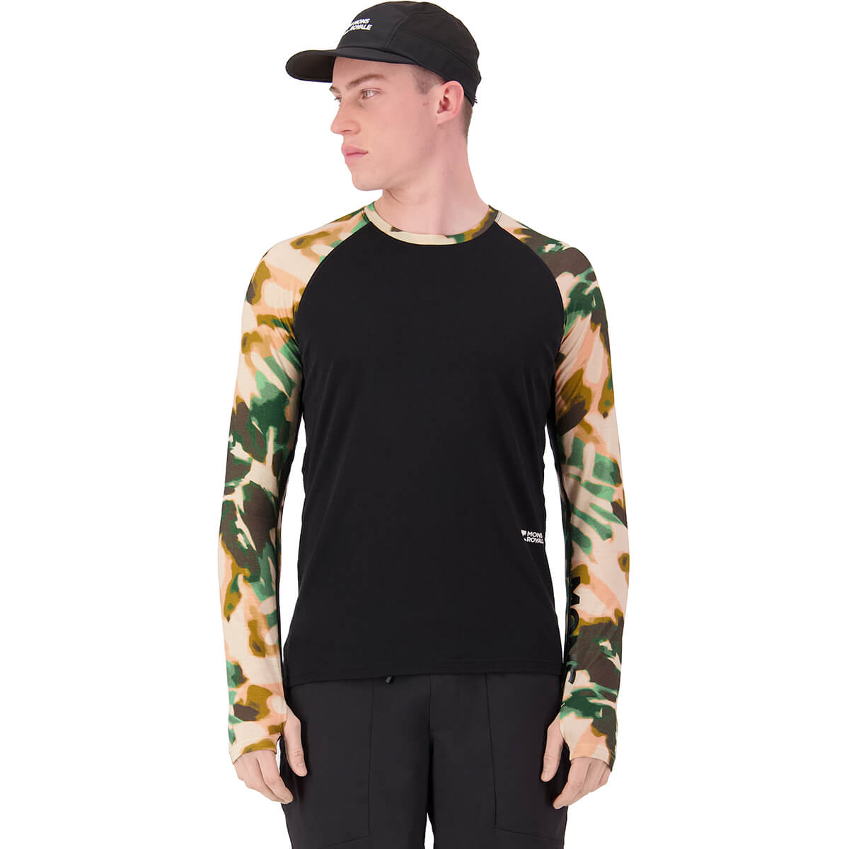 Bush Camo/Black on model