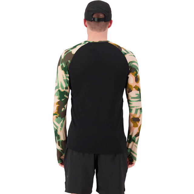 Bush Camo/Black  back, on model