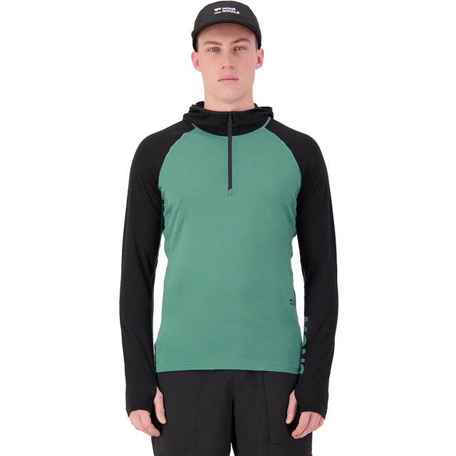 Deep Jade/Black on model