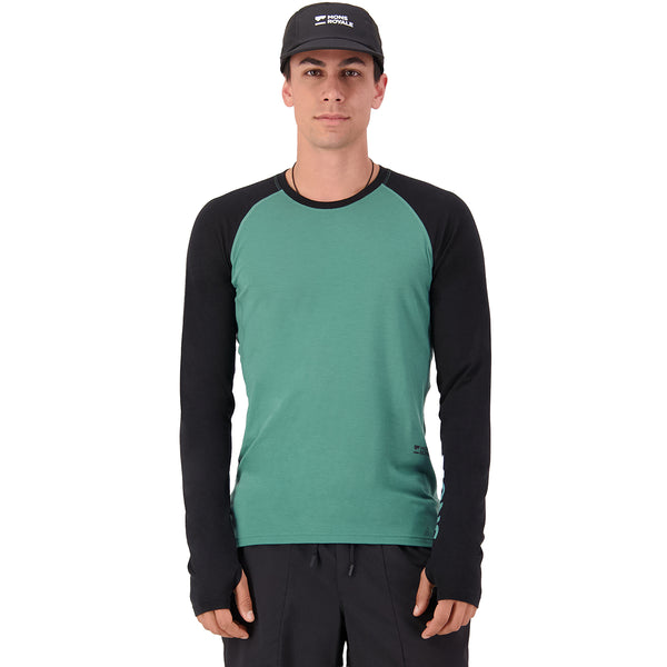 Deep Jade/Black on model