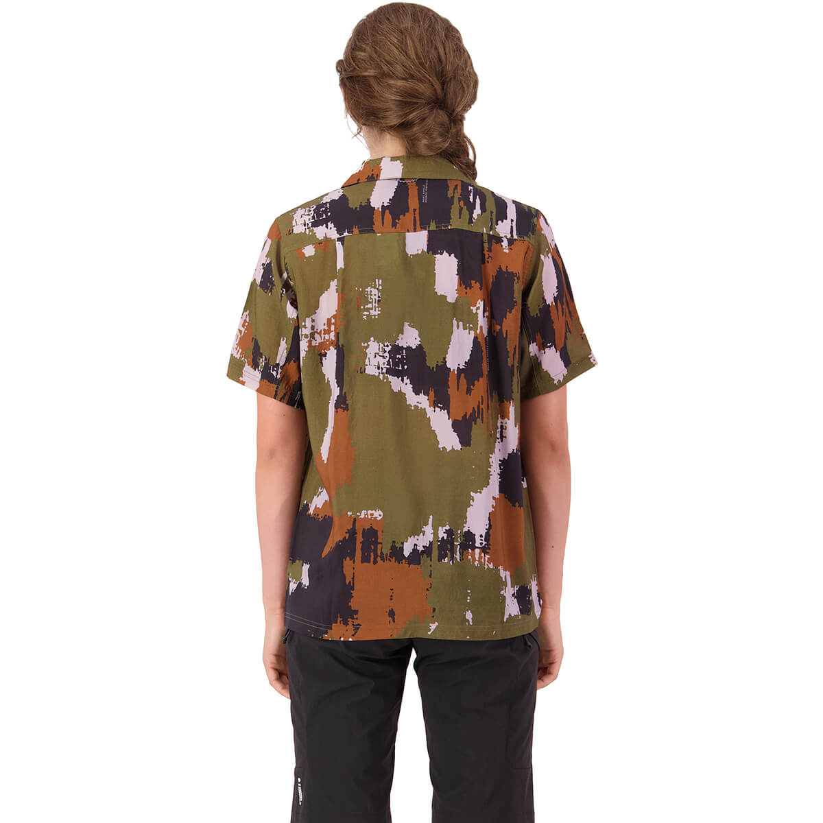 Glitch Camo back, on model