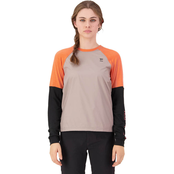 Cinder/Sun Orange/Black on model