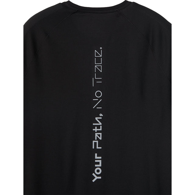 Black back print detail