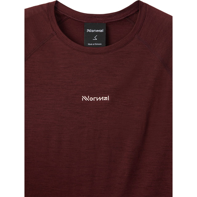 Burgundy chest and neckline detail
