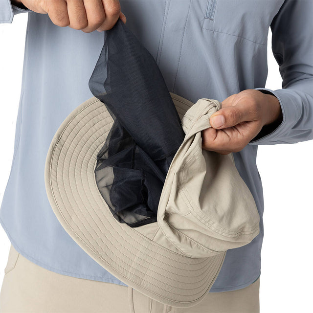 Model stowing in pocket