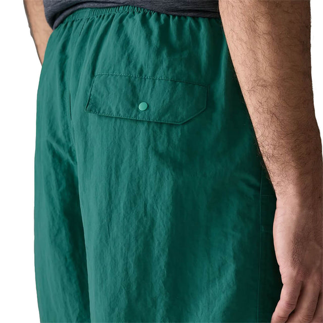 Back snap pocket