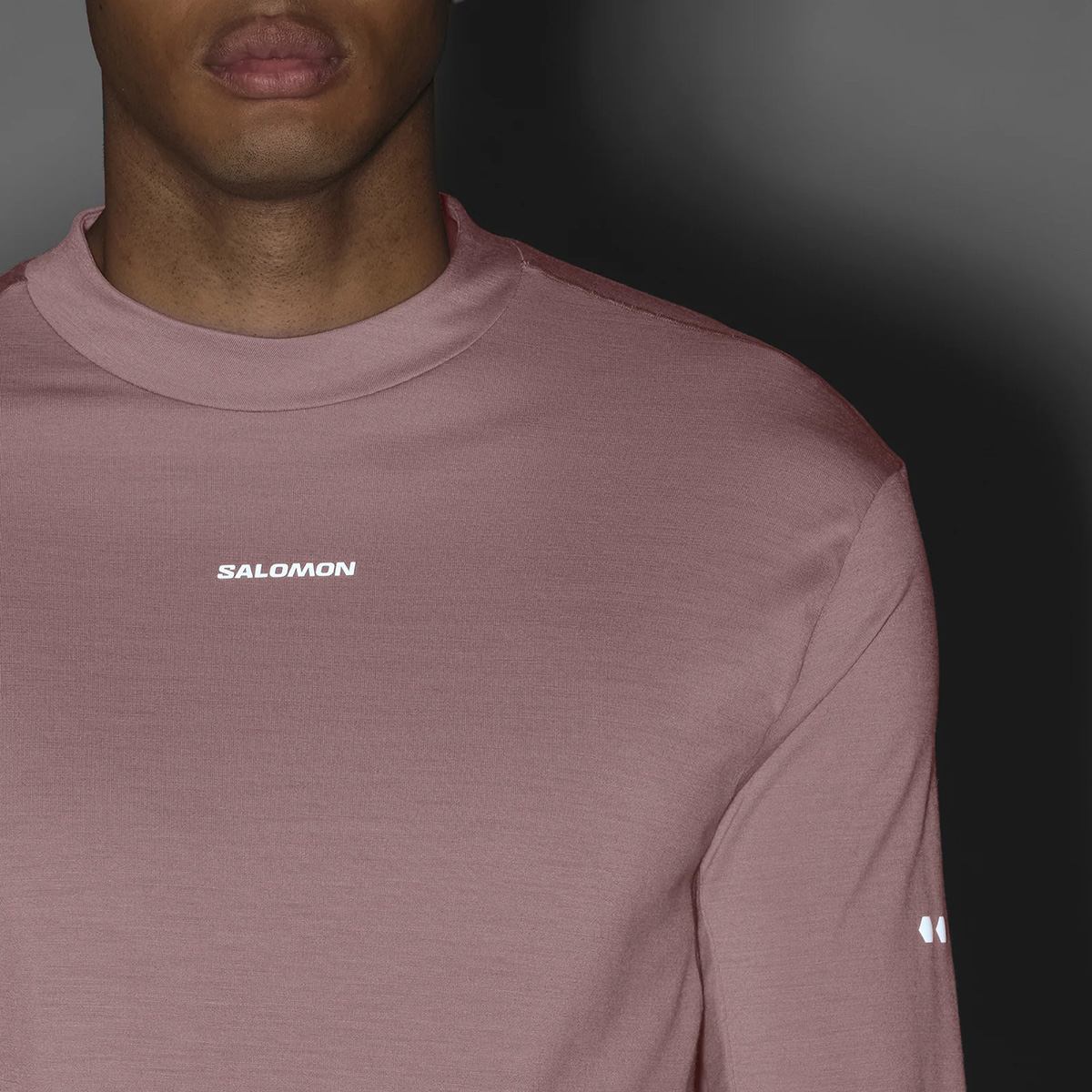 Chest reflective detail