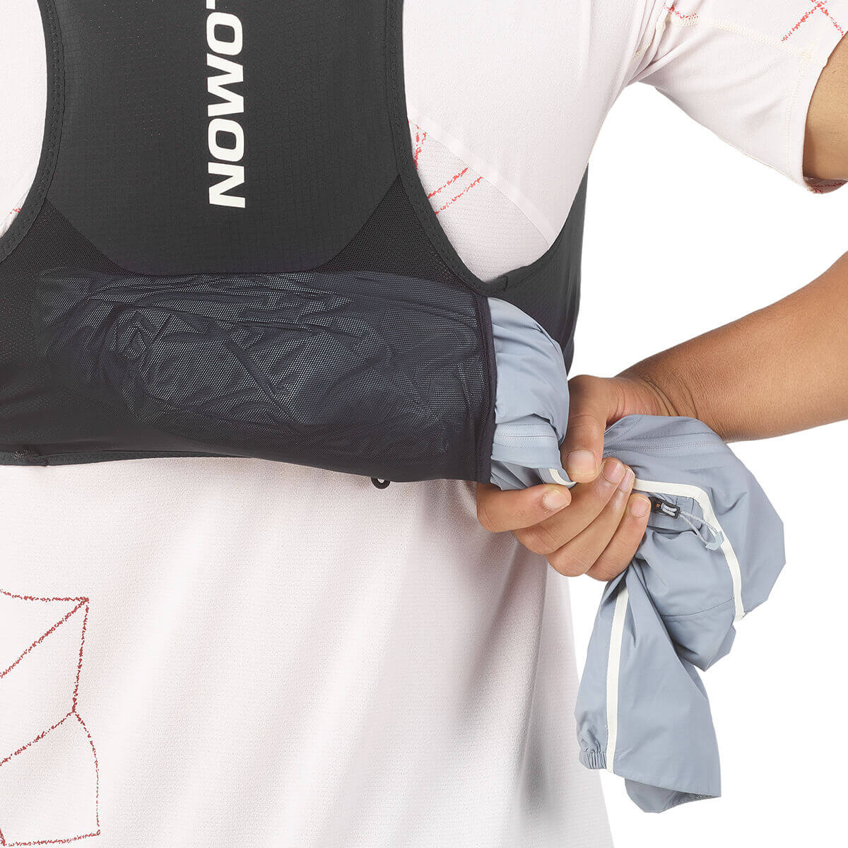 Black, tunnel pocket in use