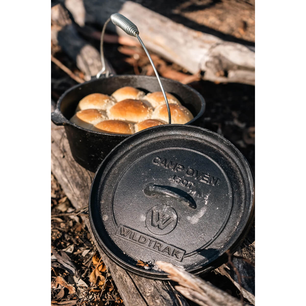 In use in the outdoors - lid open showing bread buns