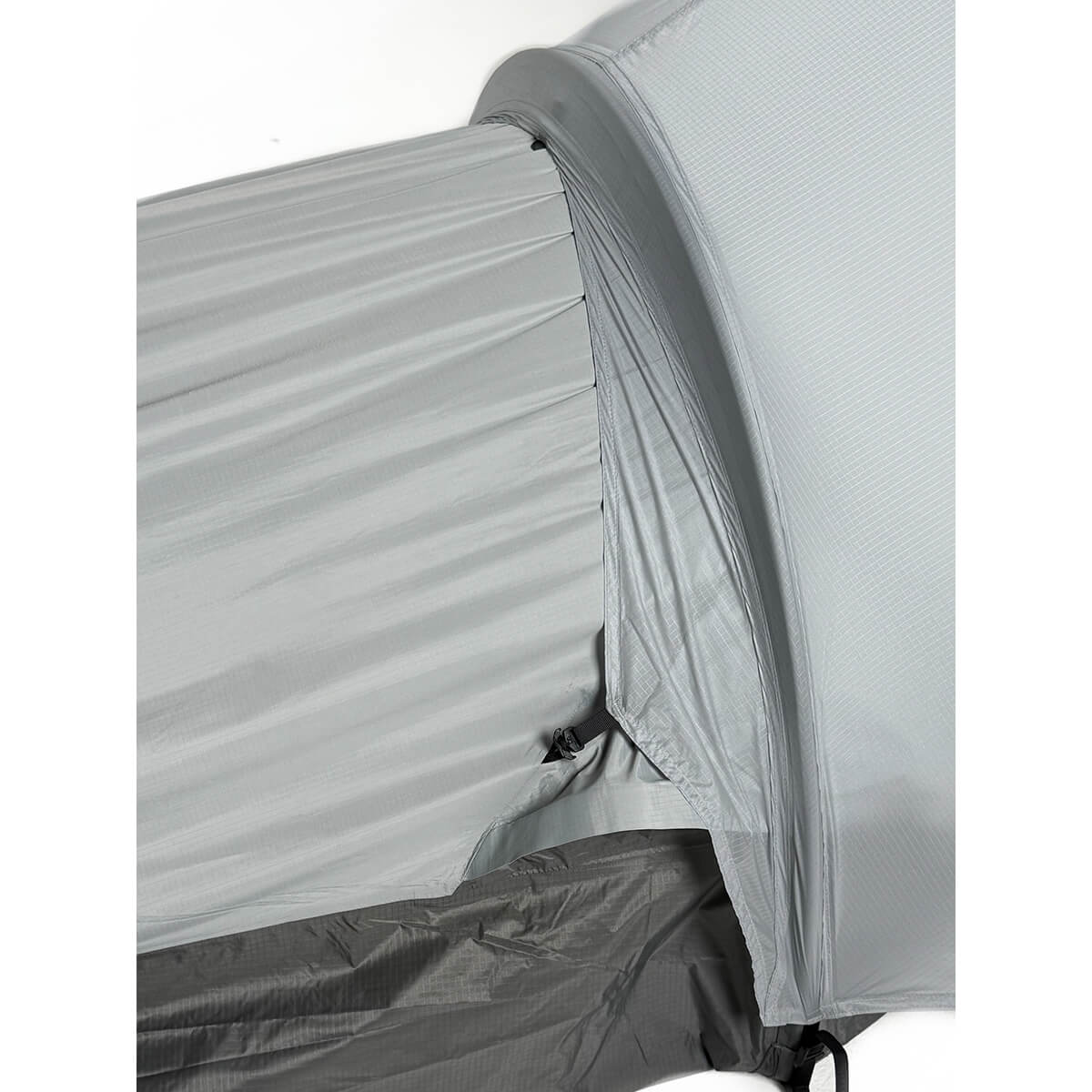 Attachment to bivy