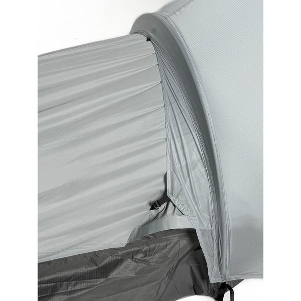 Attachment to bivy
