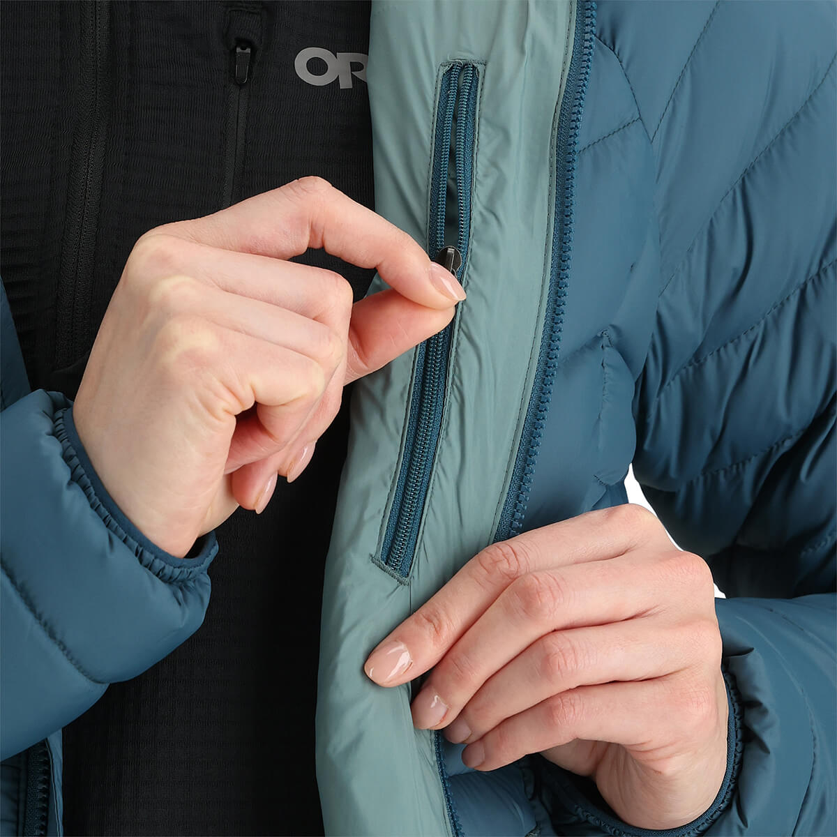 Transcendent Women's Down Parka