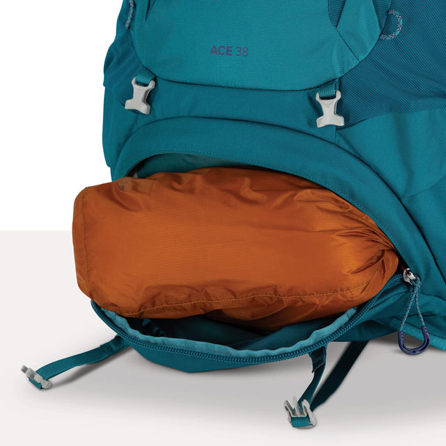 Bottom compartment in use