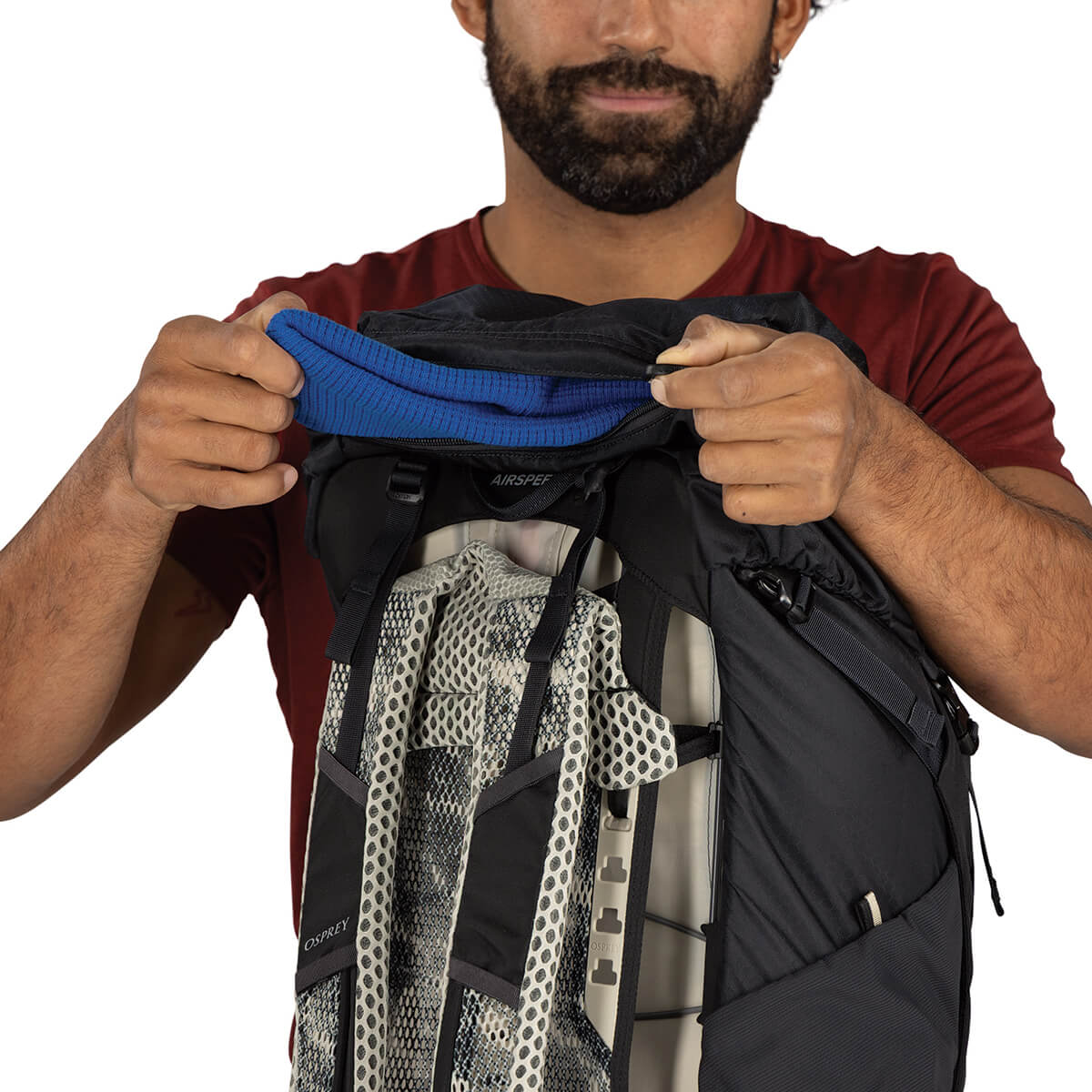 Raven Black top pocket in use