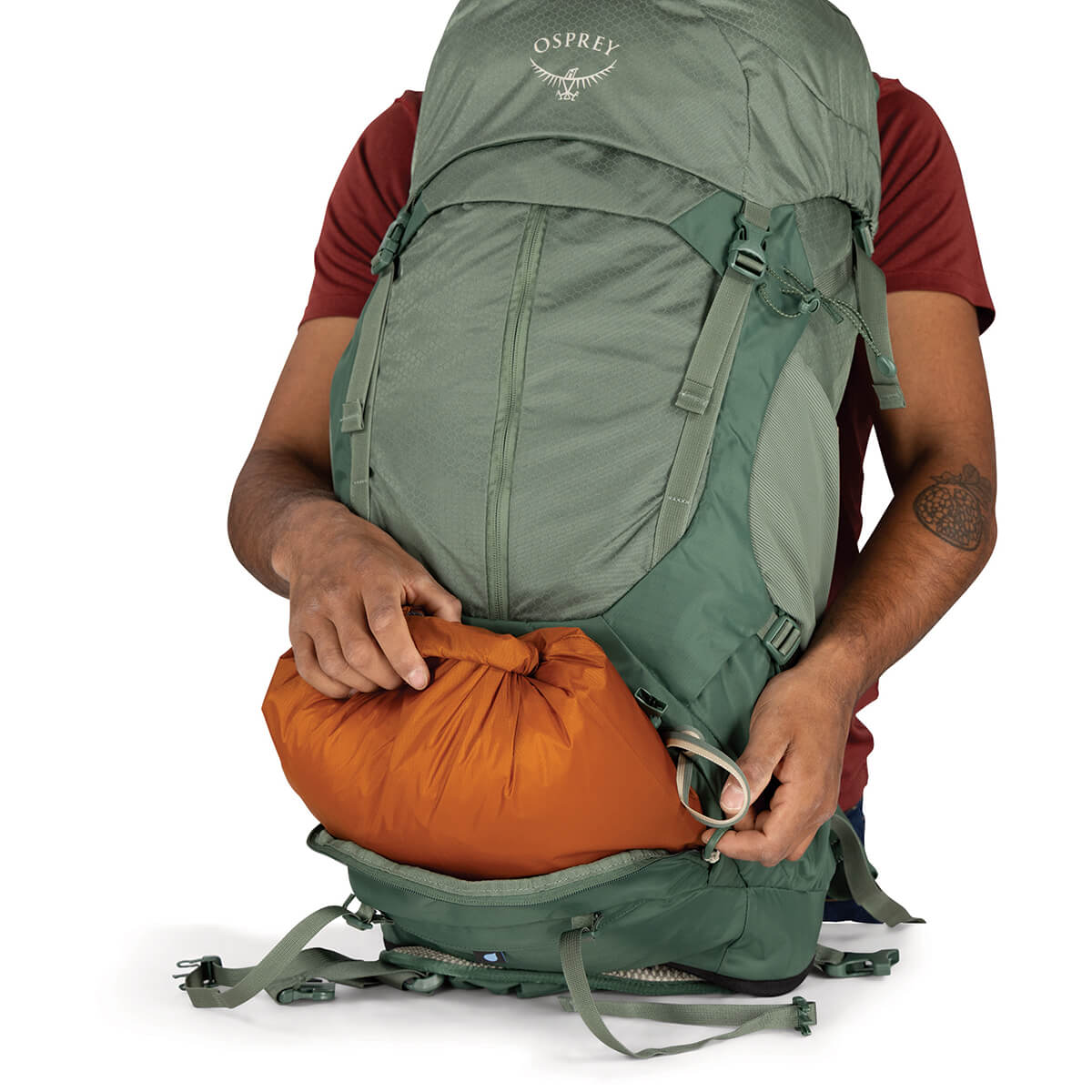 Pine Leaf Green, access to collapsible bottom compartment