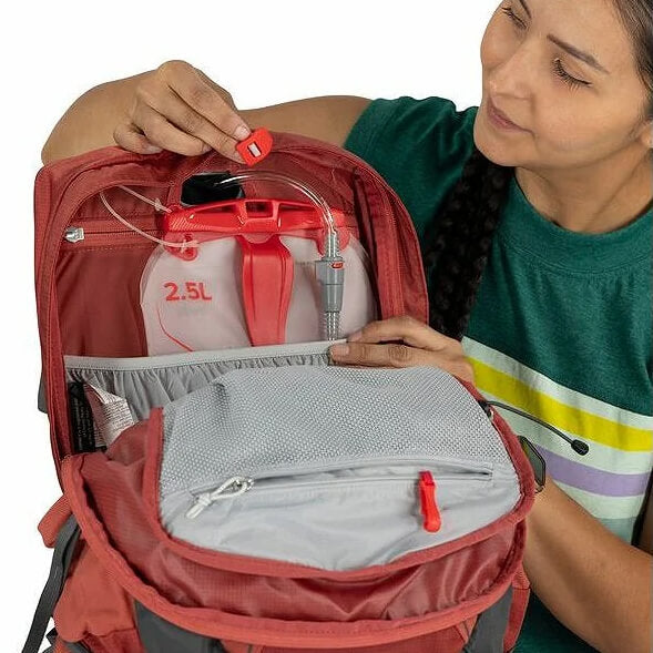 Tempest 22 Women's Tramping/Multisport Pack