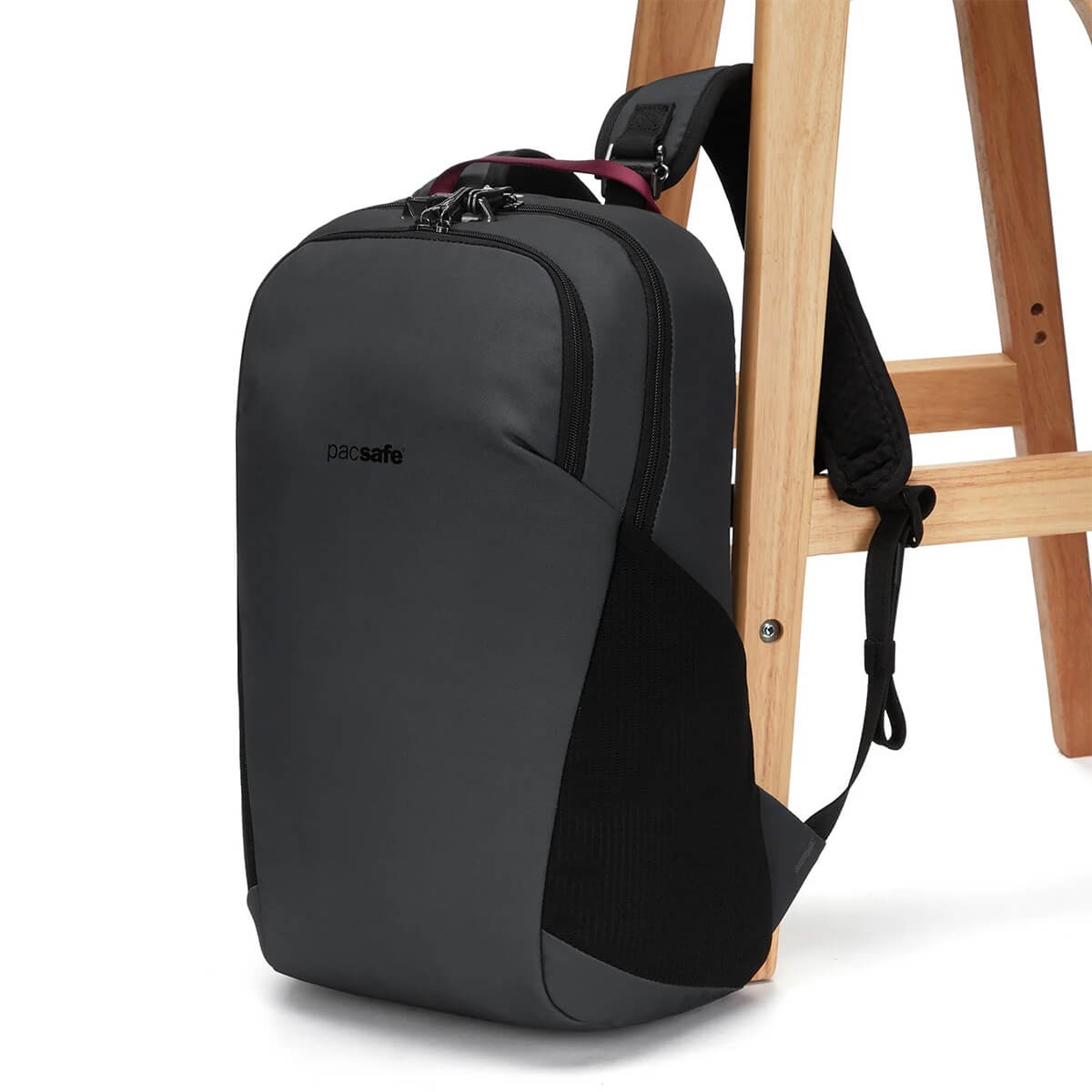 V 20 Anti-theft Backpack