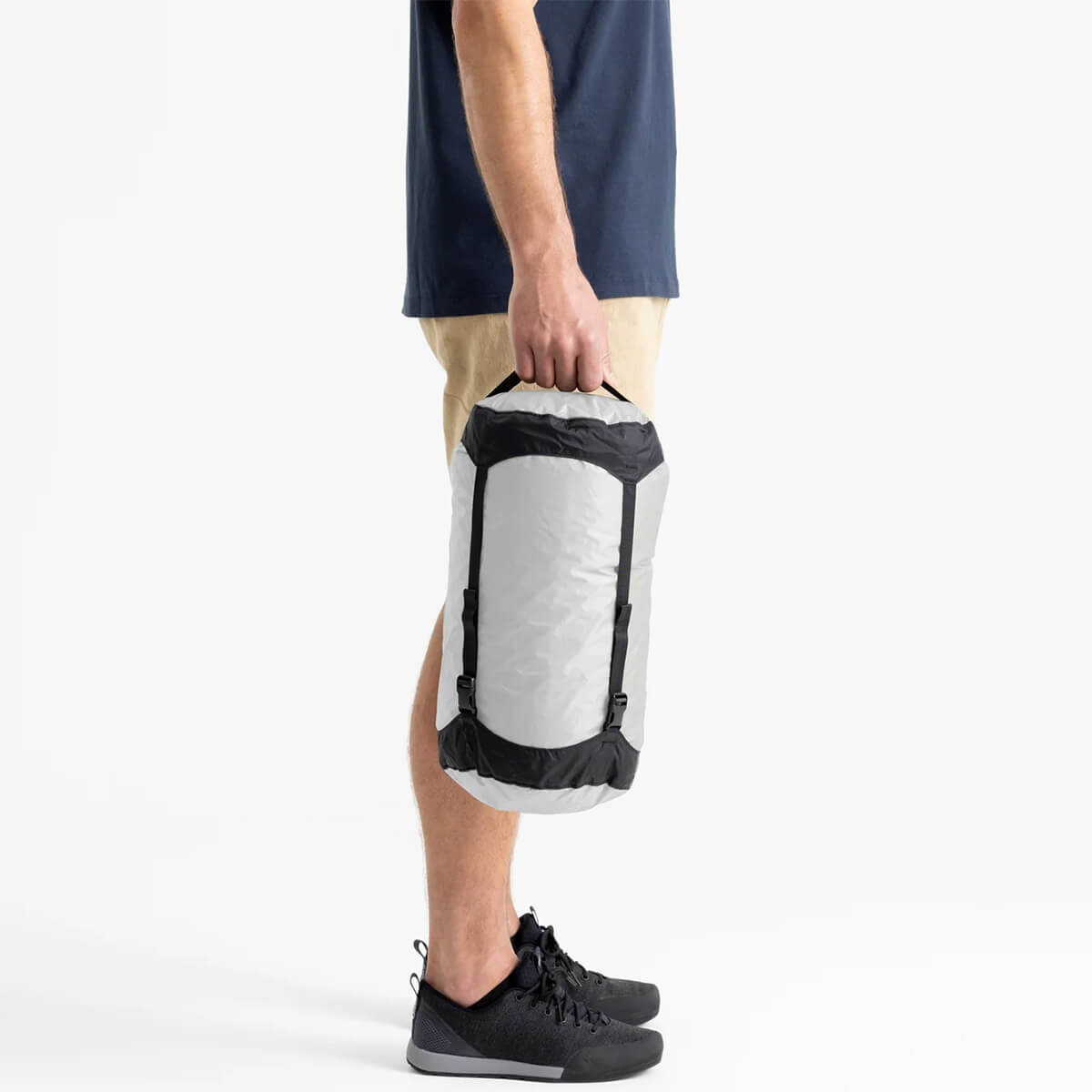 High Rise, 13 Litres compressed beside pre-compressed bag